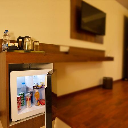 Golden Fortune Inn Hotel บังกาลอร์ ภายนอก รูปภาพ