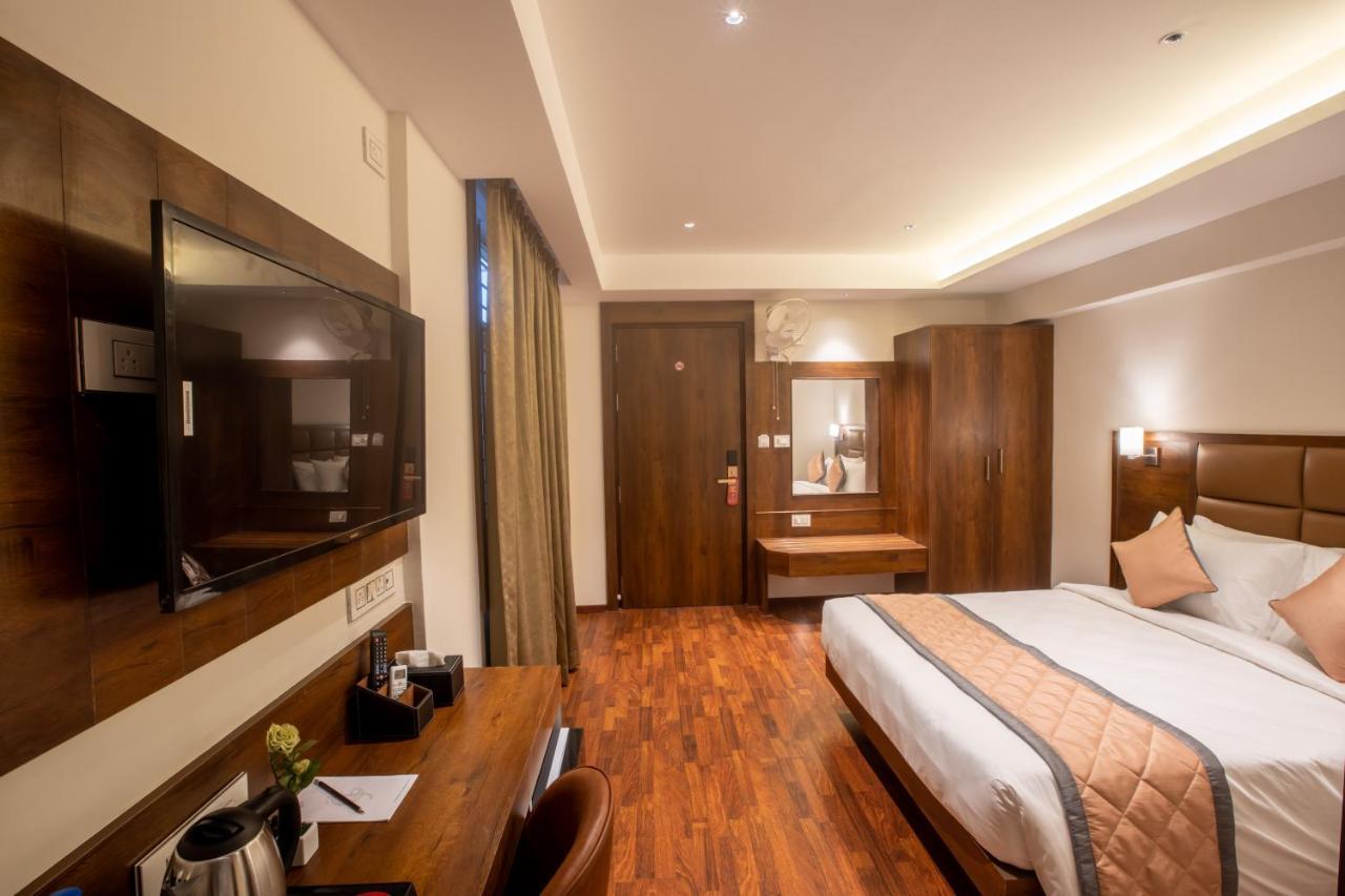 Golden Fortune Inn Hotel บังกาลอร์ ภายนอก รูปภาพ