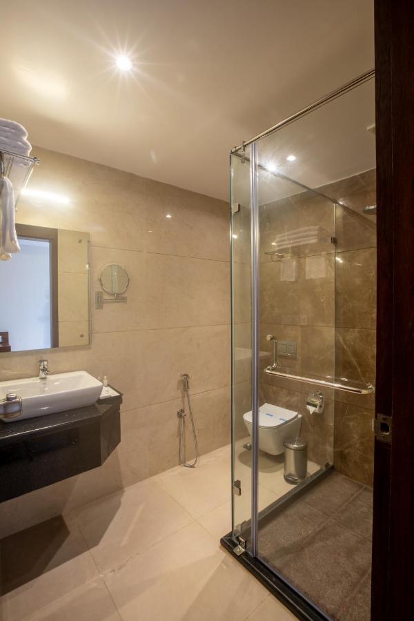 Golden Fortune Inn Hotel บังกาลอร์ ภายนอก รูปภาพ