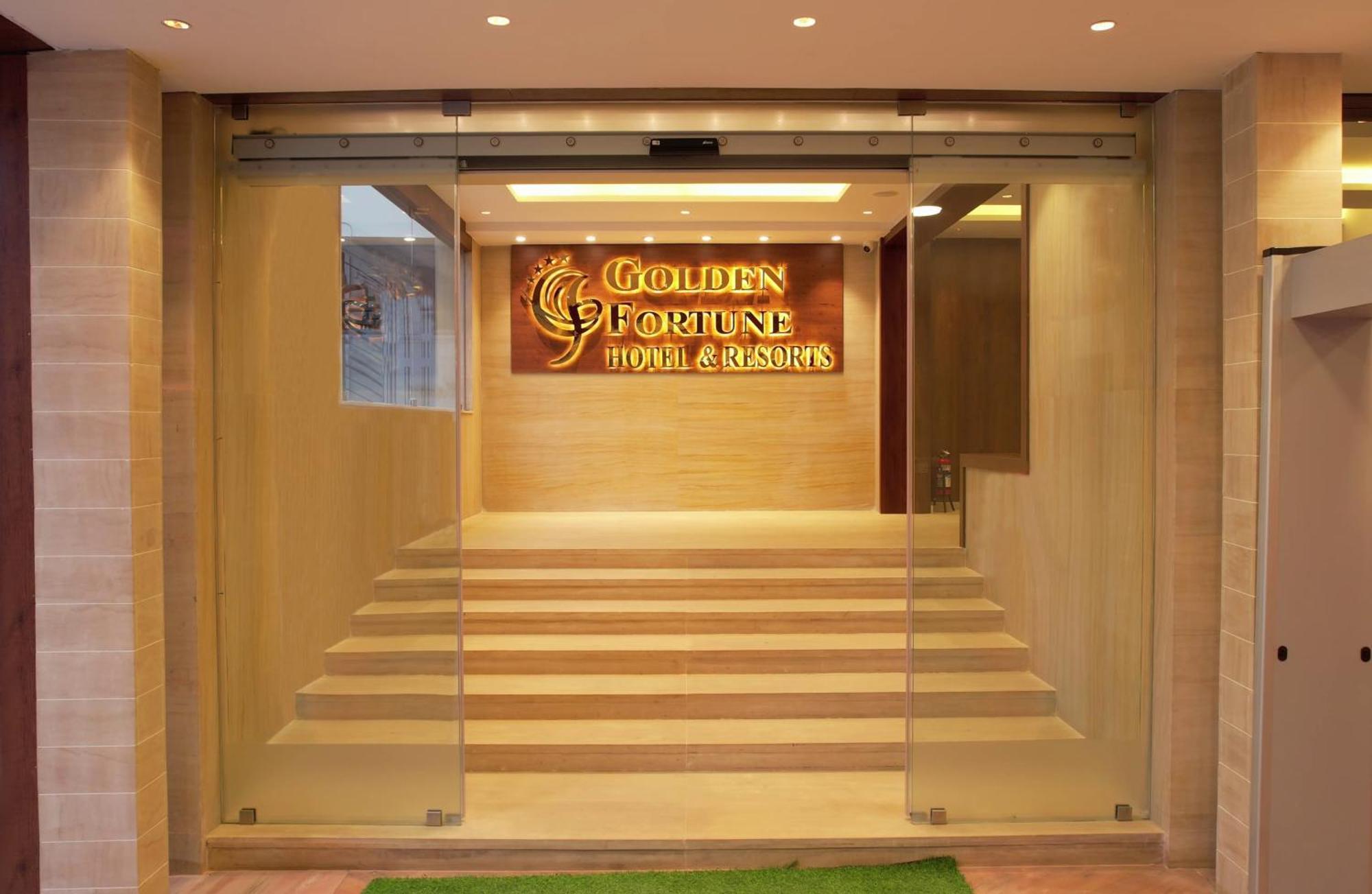 Golden Fortune Inn Hotel บังกาลอร์ ภายนอก รูปภาพ