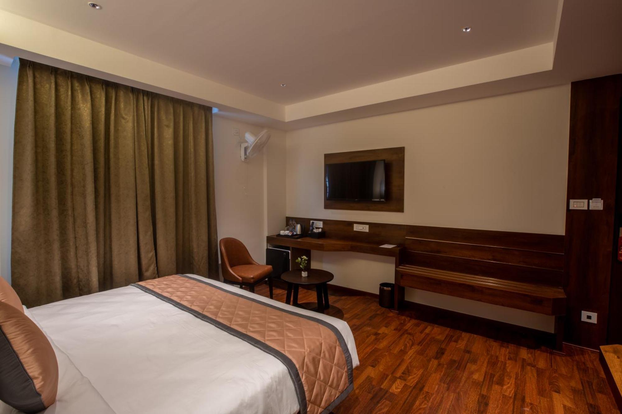 Golden Fortune Inn Hotel บังกาลอร์ ภายนอก รูปภาพ